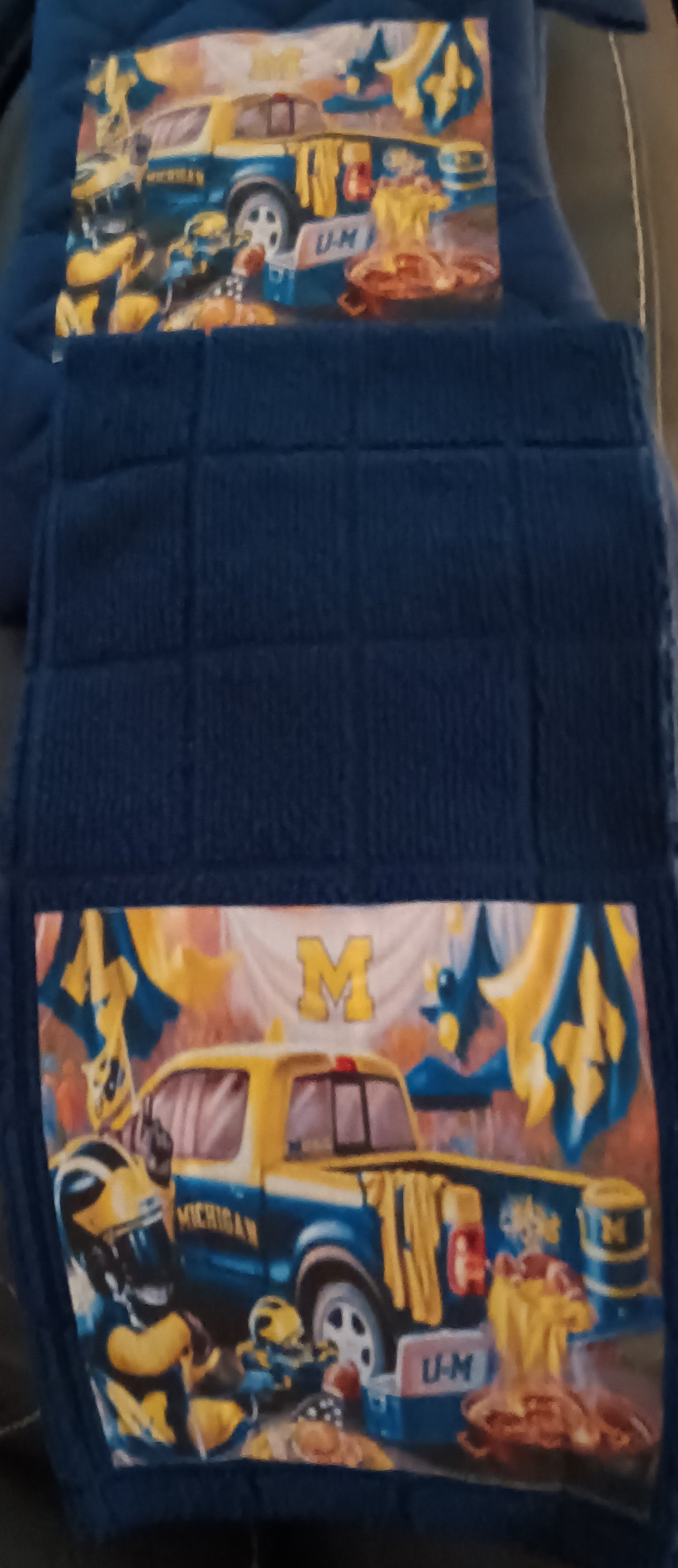 2 PC Kitchen Set Featuring Michigan Wolverines Tailgate